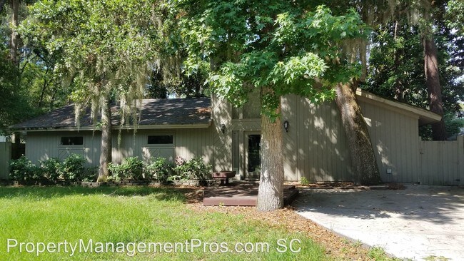 Foto del edificio - 3 br, 2 bath House - 6 Park Rd.