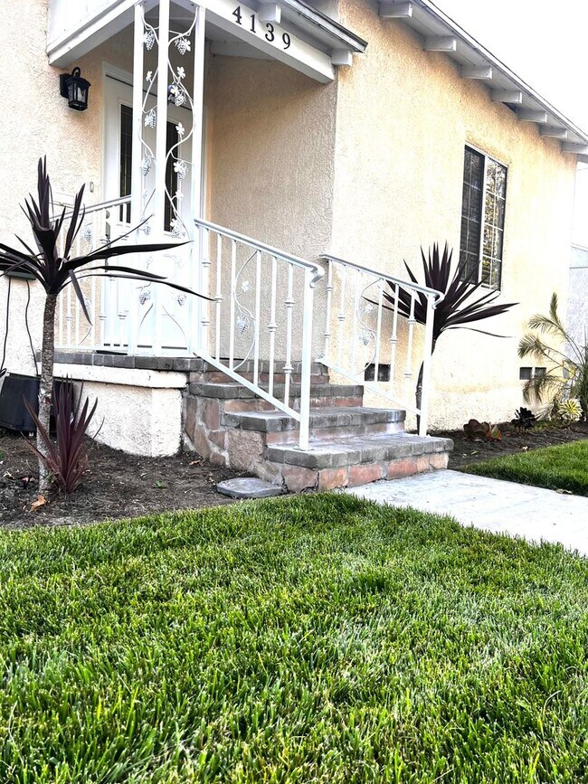 Foto del edificio - Single Family. 3-bed Home - Desireable Neighborhood!