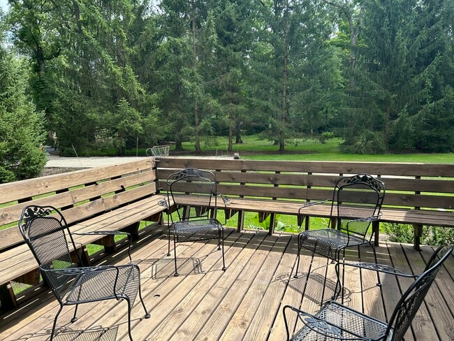Deck off dining room - 3120 Deerfield Rd