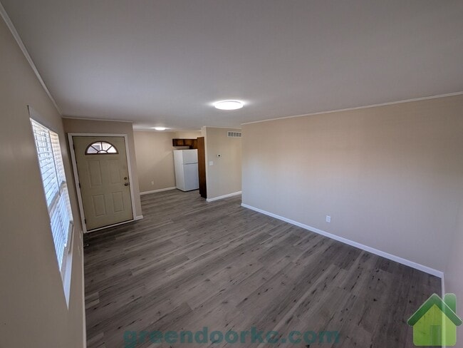 Foto del edificio - 412 Holiday Dr