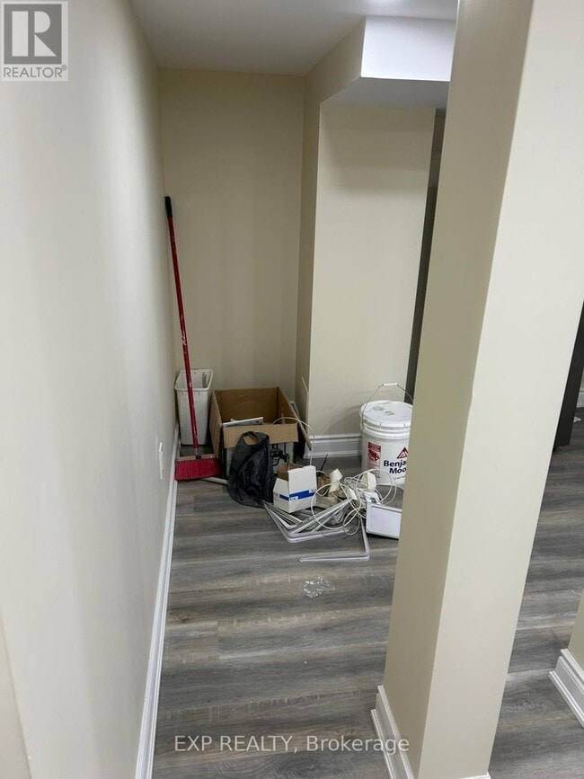 Building Photo - 10 Alicewood Grove