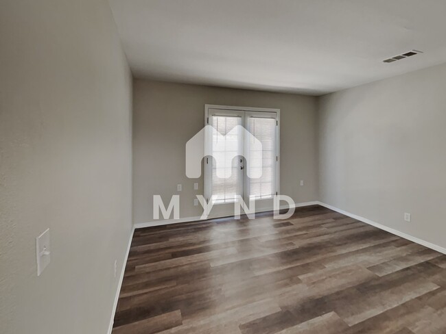Building Photo - 1527 Cane Hill Dr