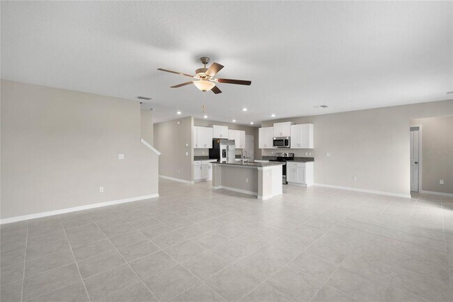 Building Photo - 15312 Miller Creek Dr