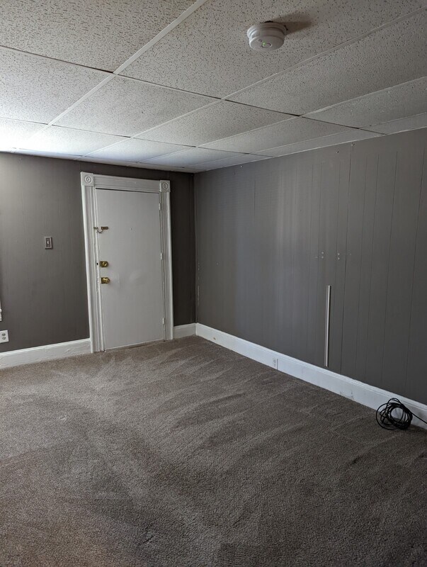 Building Photo - 351 Blue Bell Rd