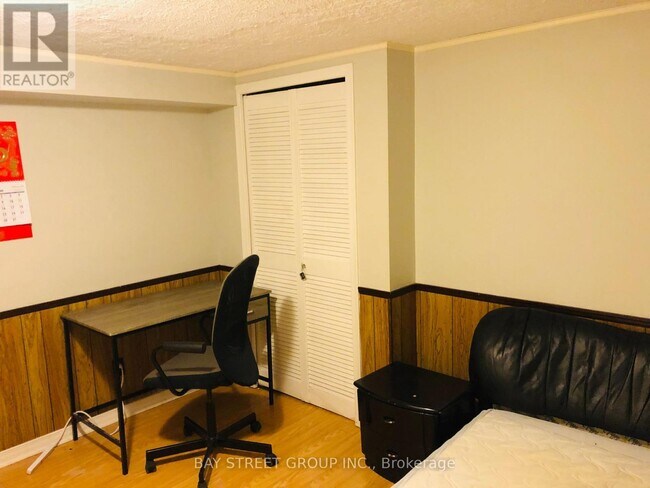 Building Photo - 82 Apache Trail