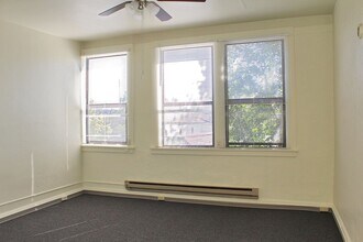 Building Photo - 12610 SW Farmington Rd