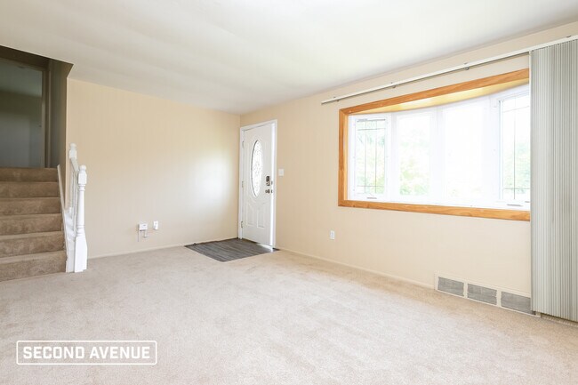 Foto del edificio - 716 Heartwood DR