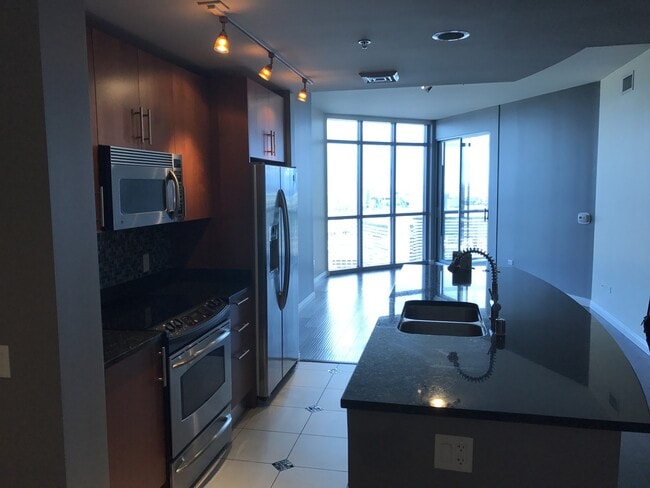 Building Photo - GORGEOUS CONDO AT ALLURE VIEWS !!!!!!