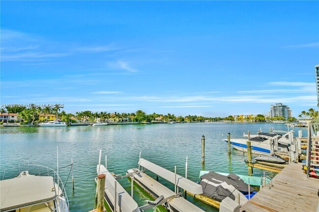 Building Photo - 5750 Collins Ave