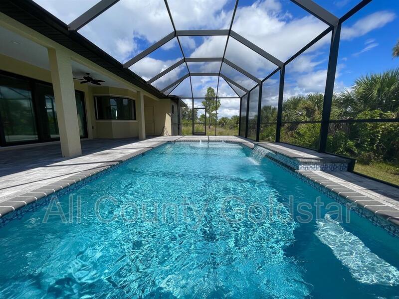 Foto principal - 8374 Agate St