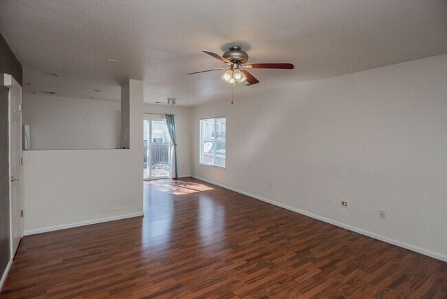 Building Photo - Charming 3-Bedroom, 2-Bath Home in the Hea...