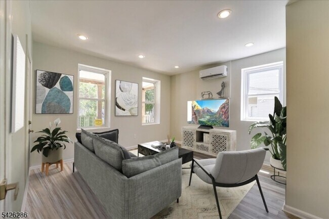 Foto del edificio - 38 Willowdale Ave