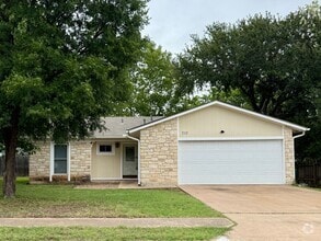 Building Photo - 710 Riverwood Dr