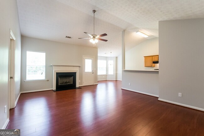Building Photo - 1790 Courtyard Ln