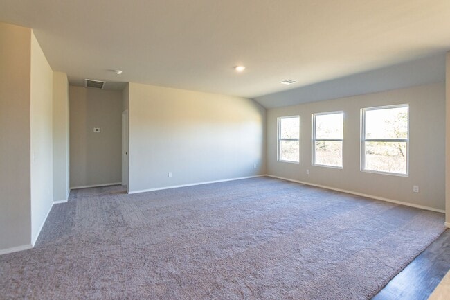 Building Photo - BRAND NEW! 4 Bed 2 Bath Home in Newcastle!