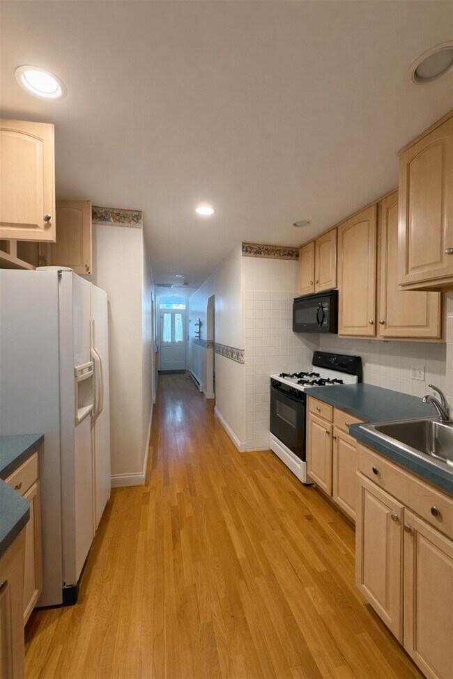 Foto del edificio - 107 2nd St