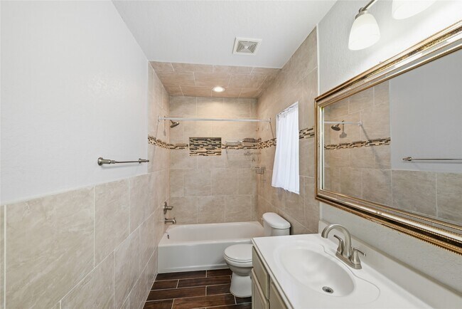Foto del edificio - 7827 Raven Creek Ln