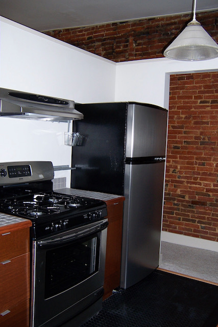 Kitchen Appliances - 800 S Broadway