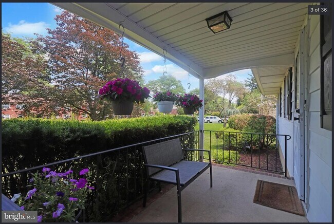 Foto del edificio - 163 Hickory Corner Rd