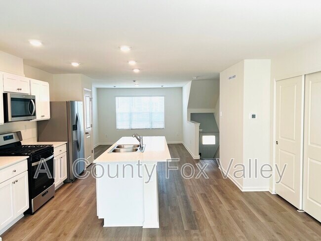 Building Photo - 1013 Briar Gln Ct