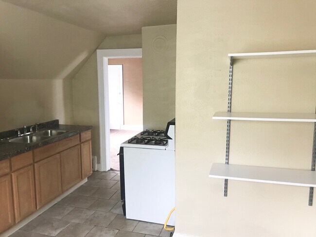 Foto del edificio - 1665 Cliffview Rd