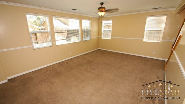 Building Photo - 6630 Silver Moon Dr