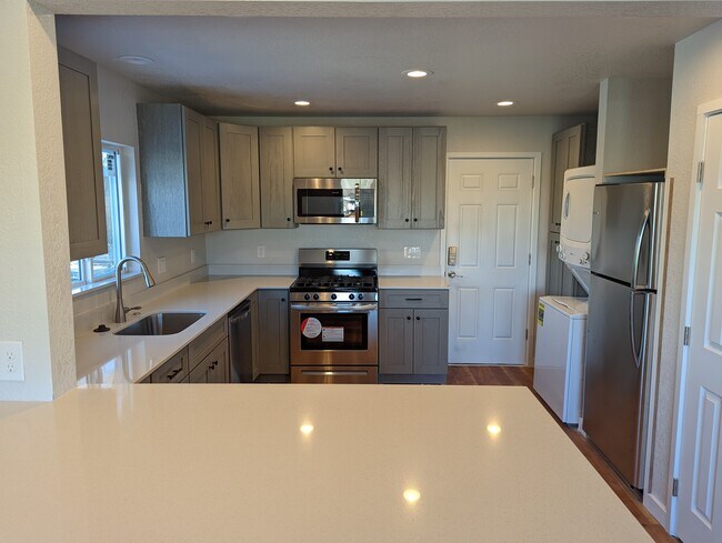 Foto del edificio - 3394 W Gill Pl