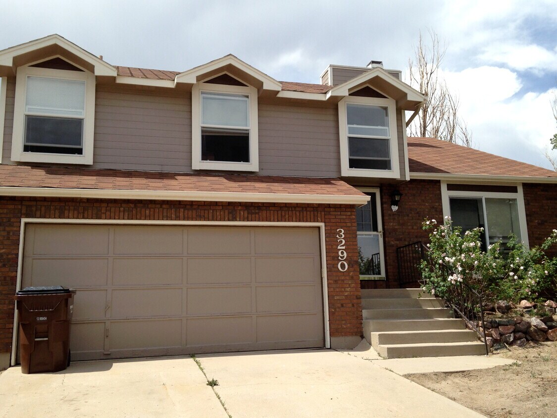3290 Bunker Hill Dr, Colorado Springs, CO 80920 House Rental in