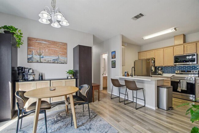 Foto del edificio - 1215 Gingerlily Cove