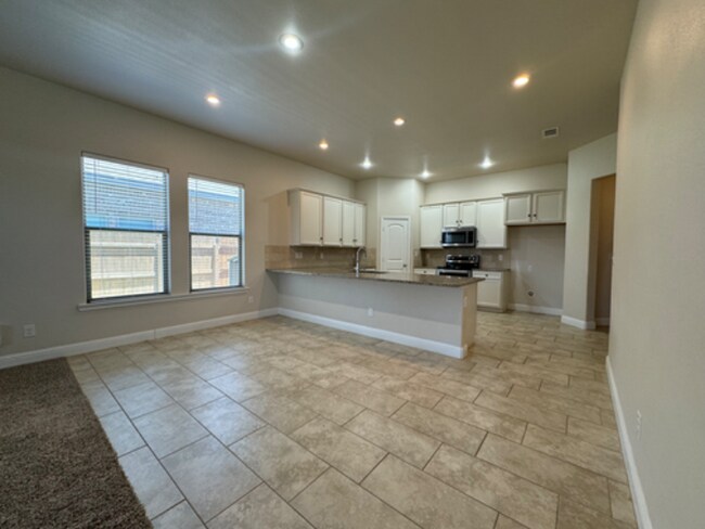 Foto del edificio - 10120 Valencia Ave