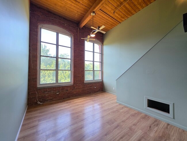 Building Photo - 494 Woonasquatucket Ave