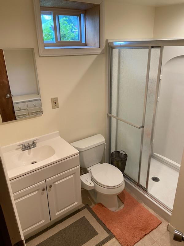 Full Bath - 325 Tenafly Rd