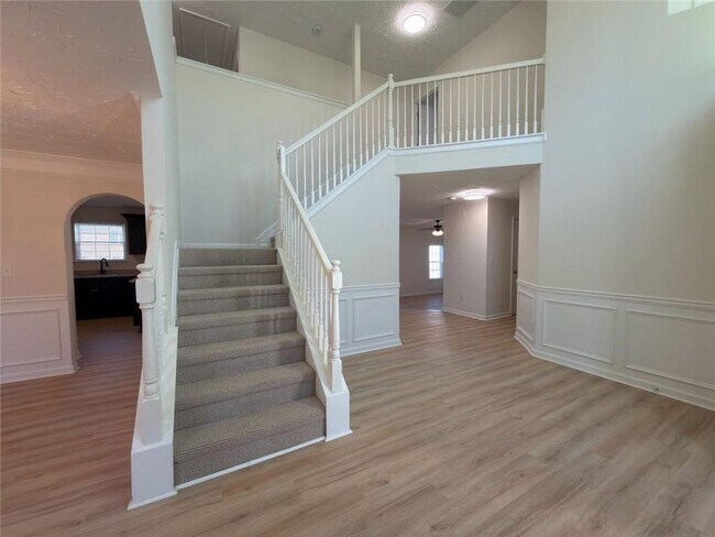 Foto del edificio - 2770 Austin Ridge Dr NE