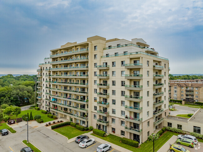Building Photo - The Trillium at the Royal Gardens