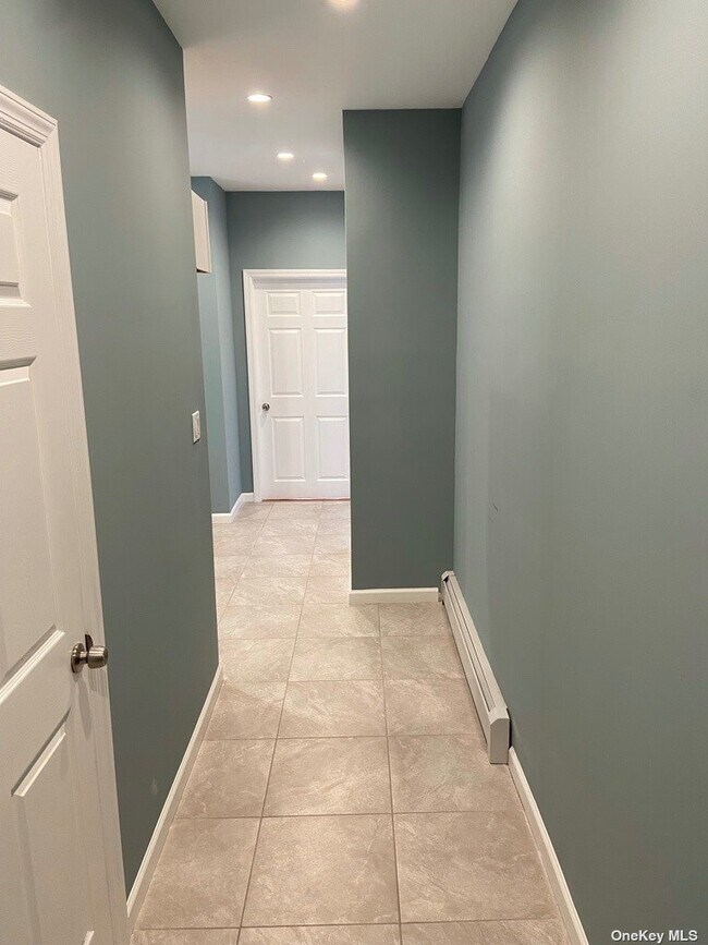 Foto del edificio - 630 E 230th St