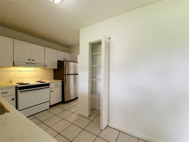 Building Photo - 17337 SW 107th Ave