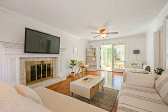 Building Photo - 1223 Settlebench Ln