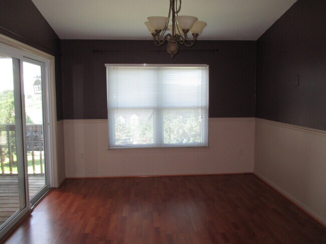 Foto del edificio - Charming 2 Bedroom/2 Bathroom Apartment in Halethorpe, MD!