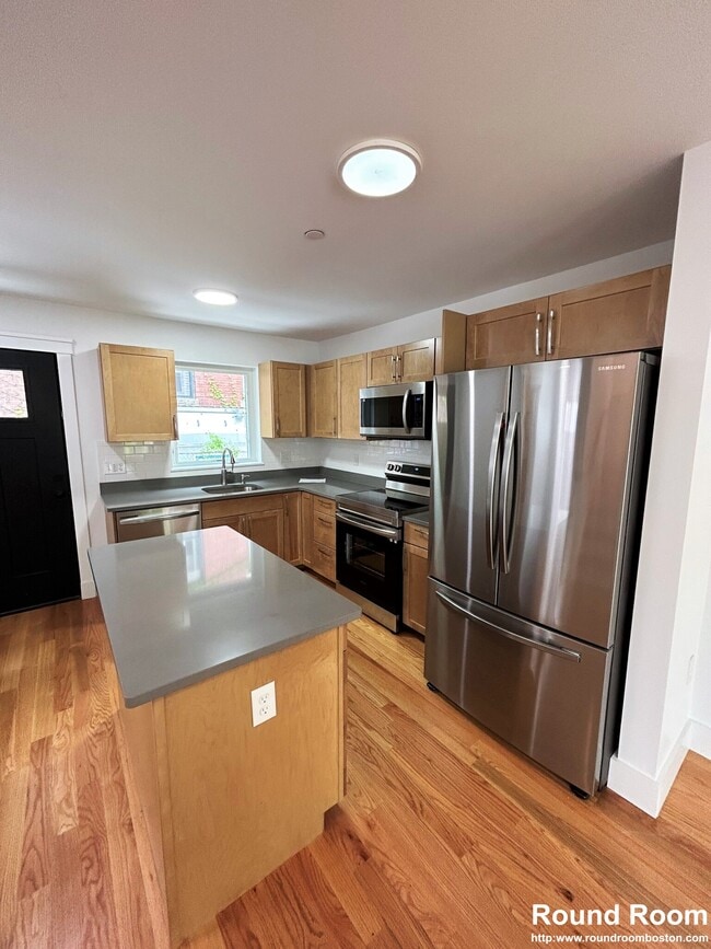 Building Photo - 140 Prospect St