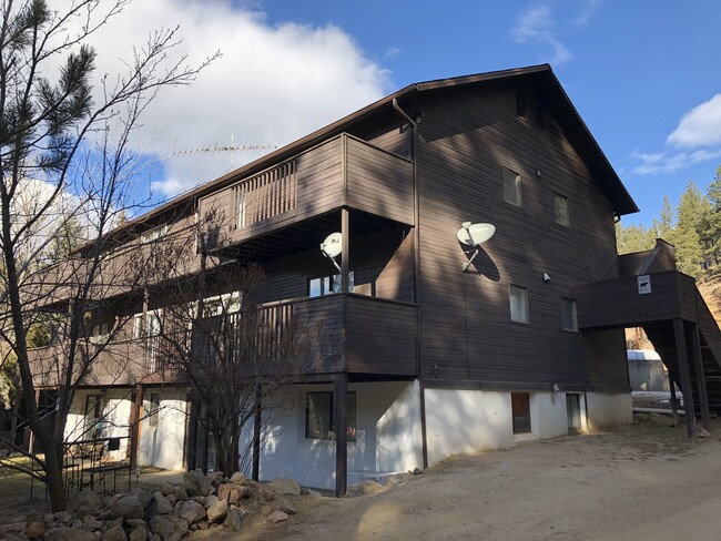 Foto del edificio - 38472 Boulder Canyon Dr