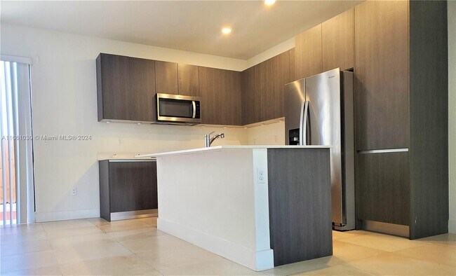 Foto del edificio - 9112 SW 5th Ln