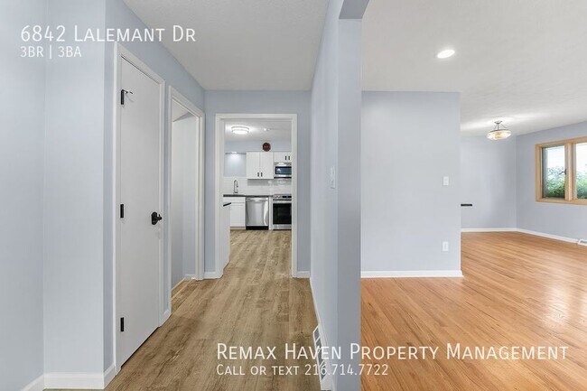 Foto del edificio - 6842 Lalemant Dr. Parma, OH - Spacious 3 b...