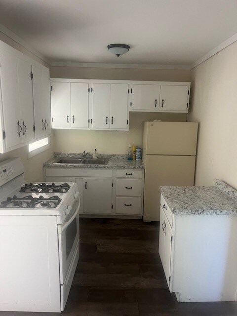 Foto del edificio - 105 Warner Rd