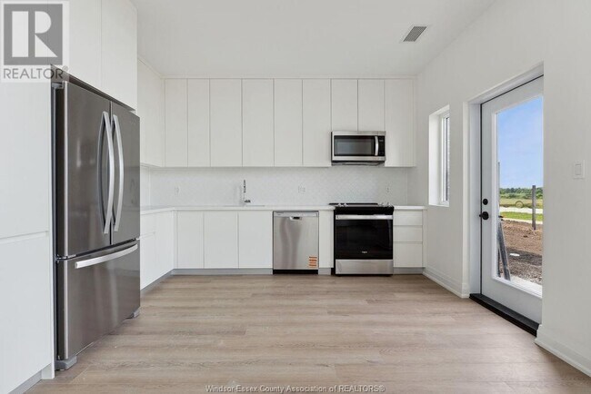 Photo du bâtiment - 4400 Laurier Pkwy