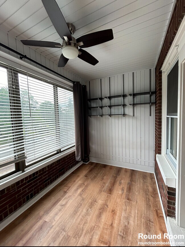 Foto del edificio - 2035 Commonwealth Ave