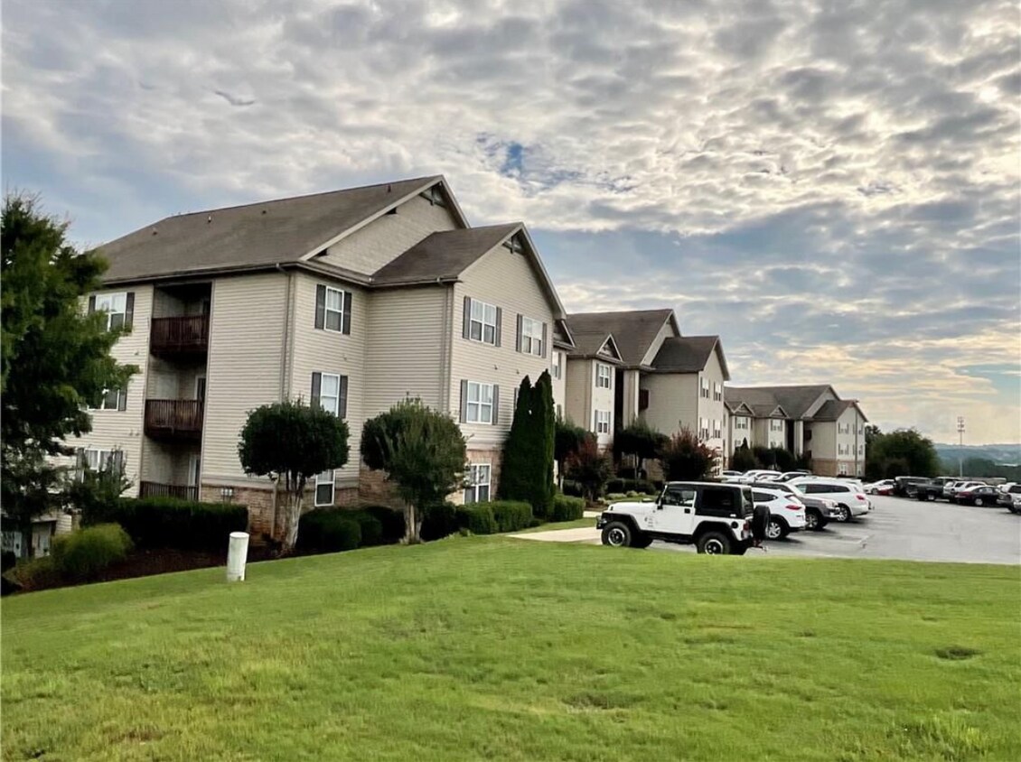 Primary Photo - 1133 Harts Ridge Dr