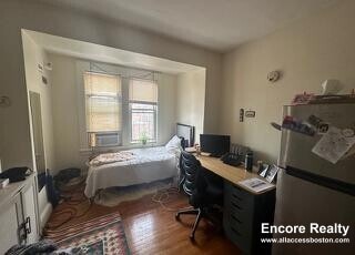 Foto del edificio - 70 Strathmore Rd