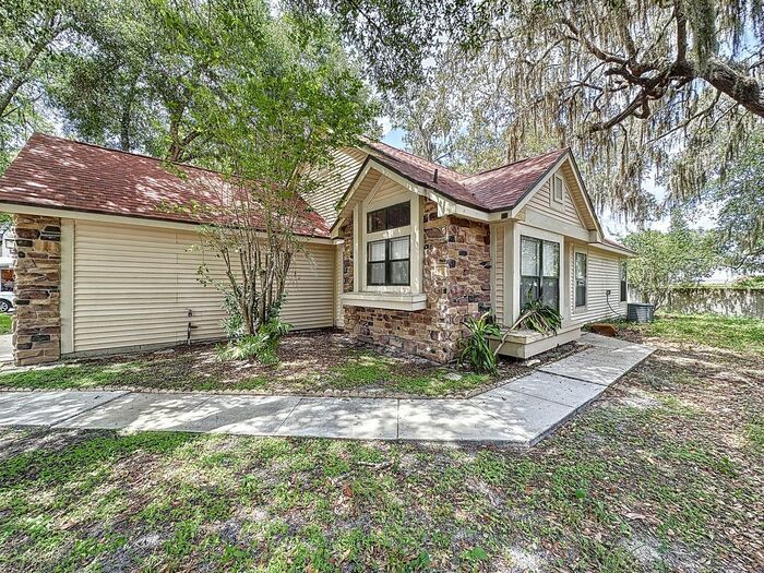 Primary Photo - Charming 3 bedroom home in Aloma Bend -Pri...