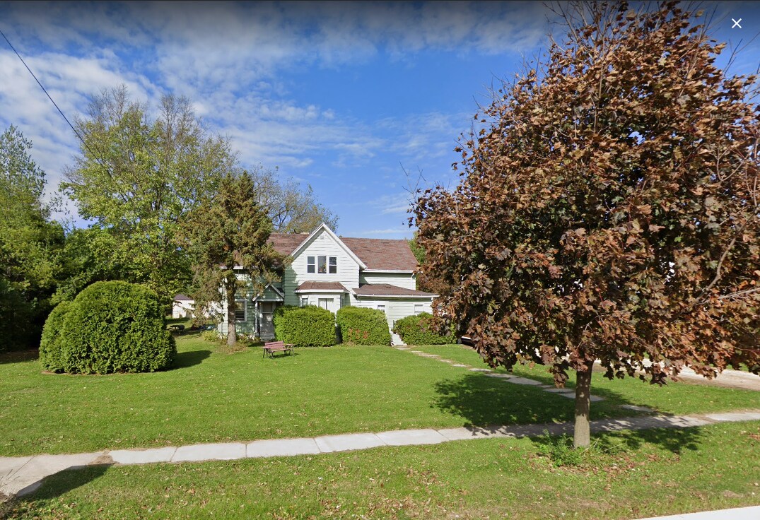 Foto principal - 704 Milwaukee St