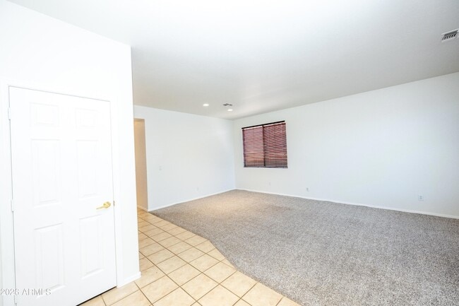 Building Photo - 40930 N Wild West Trail